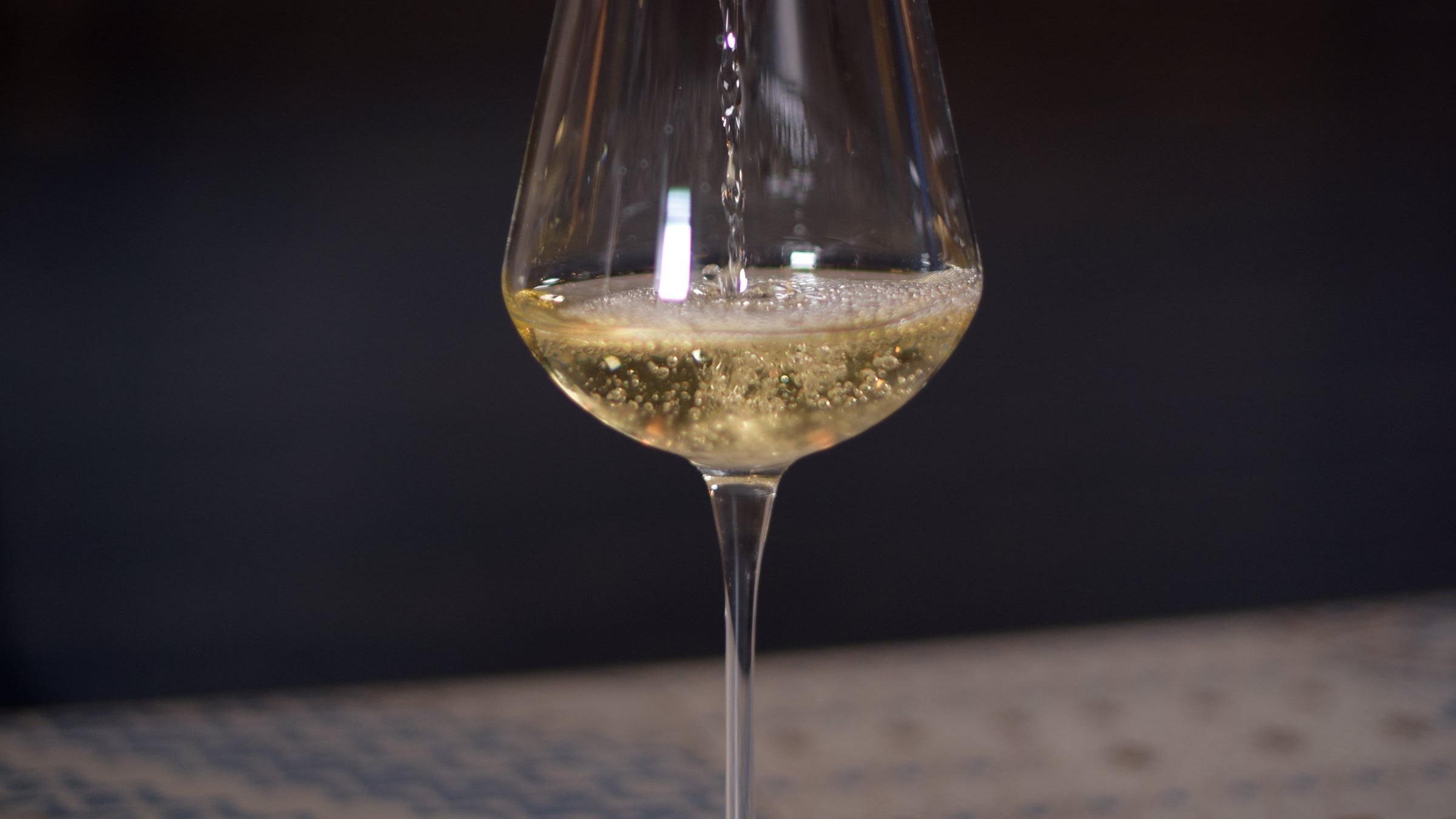 Medium Wine Glasses